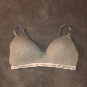 T-shirt lightly lined bra
